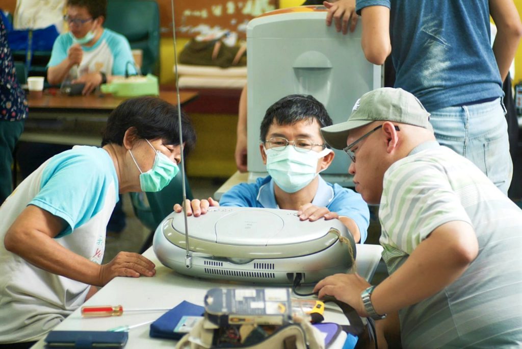 維修咖啡館現身台南，幫助社區重修舊好 | 社區力點線面